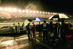 2009_daytona_500_rain_delay