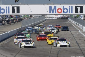 Start 12 H Sebring 2015 GTLM